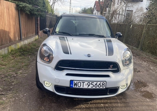 MINI Countryman cena 53900 przebieg: 146000, rok produkcji 2016 z Józefów małe 436